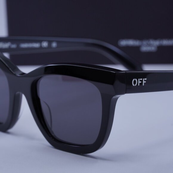 Off-White OERI143 LINCOLN 1007 Square Sunglasses – Black/Dark Grey - Picture 4 of 10